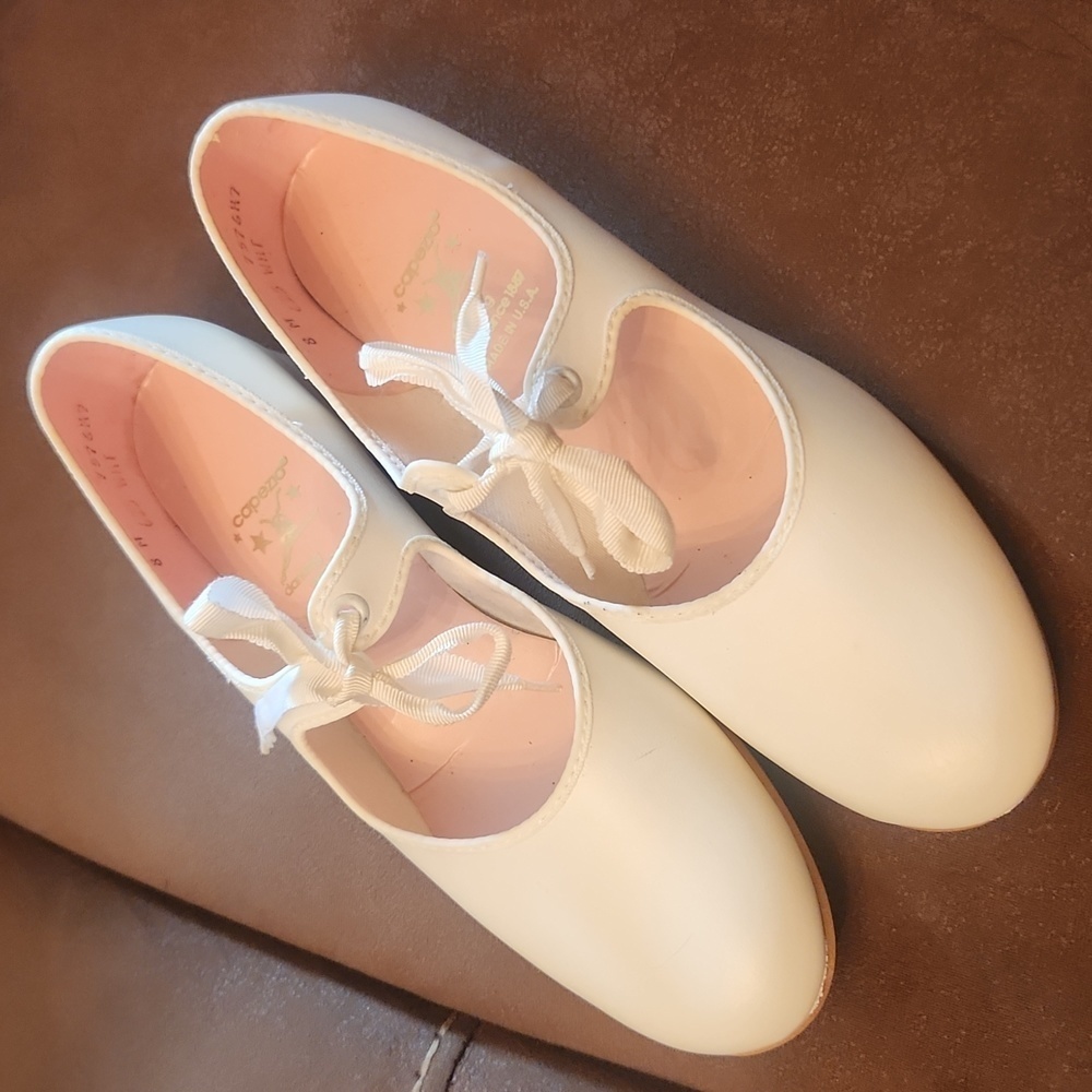 Capezio Adult Jr size 8M Tap shoes